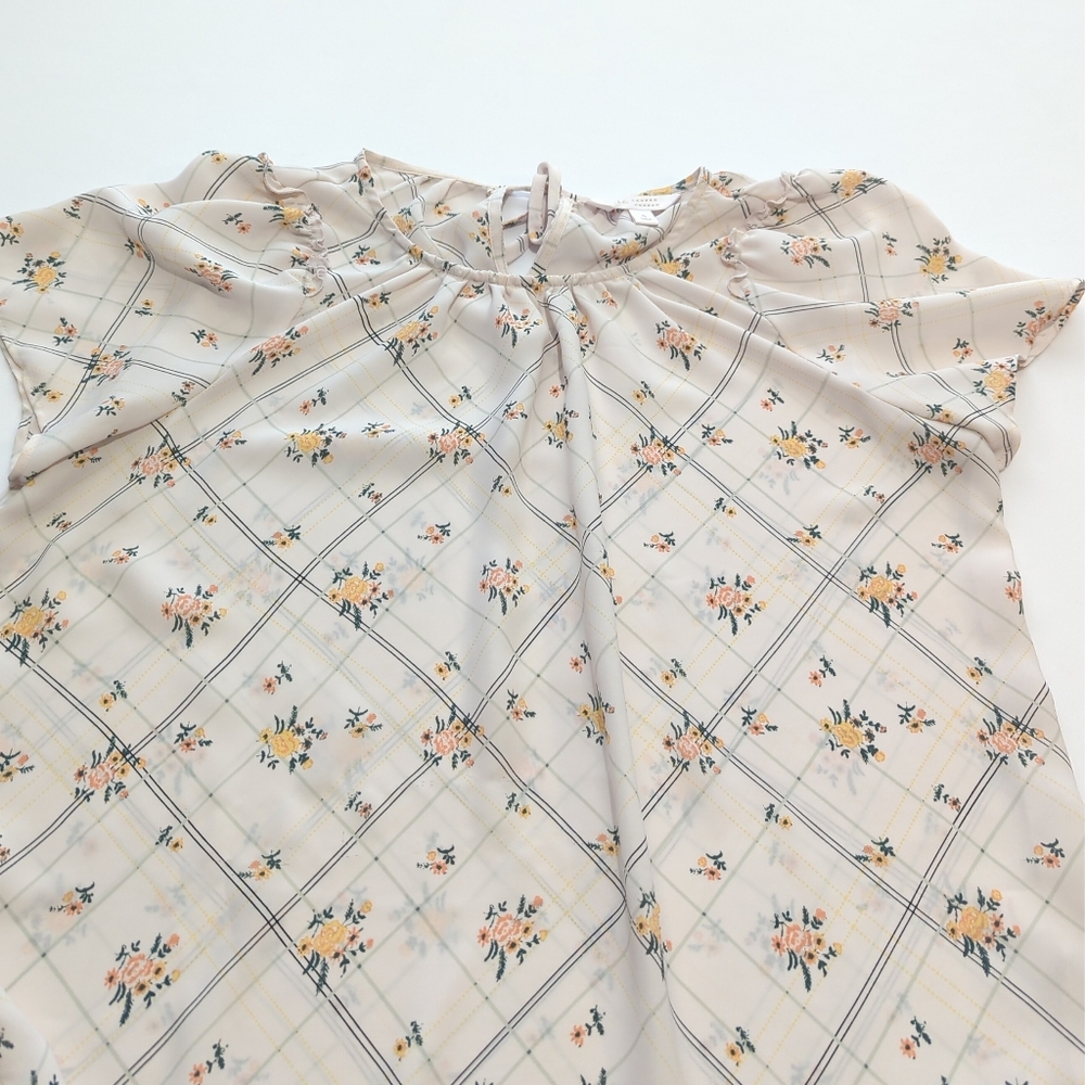 LC Lauren Conrad Cream w Yellow & Pink Floral Lightweight Top Keyhole Back Sze M - Picture 4 of 9